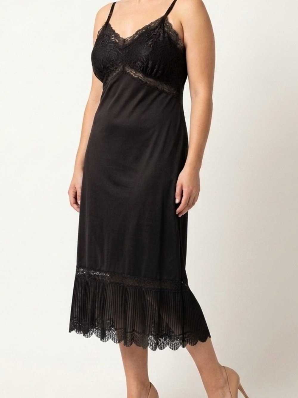 Vintage Van Raalte Opaquelon Black Nylon Lace Slip 1950s Boho Goth Lingerie